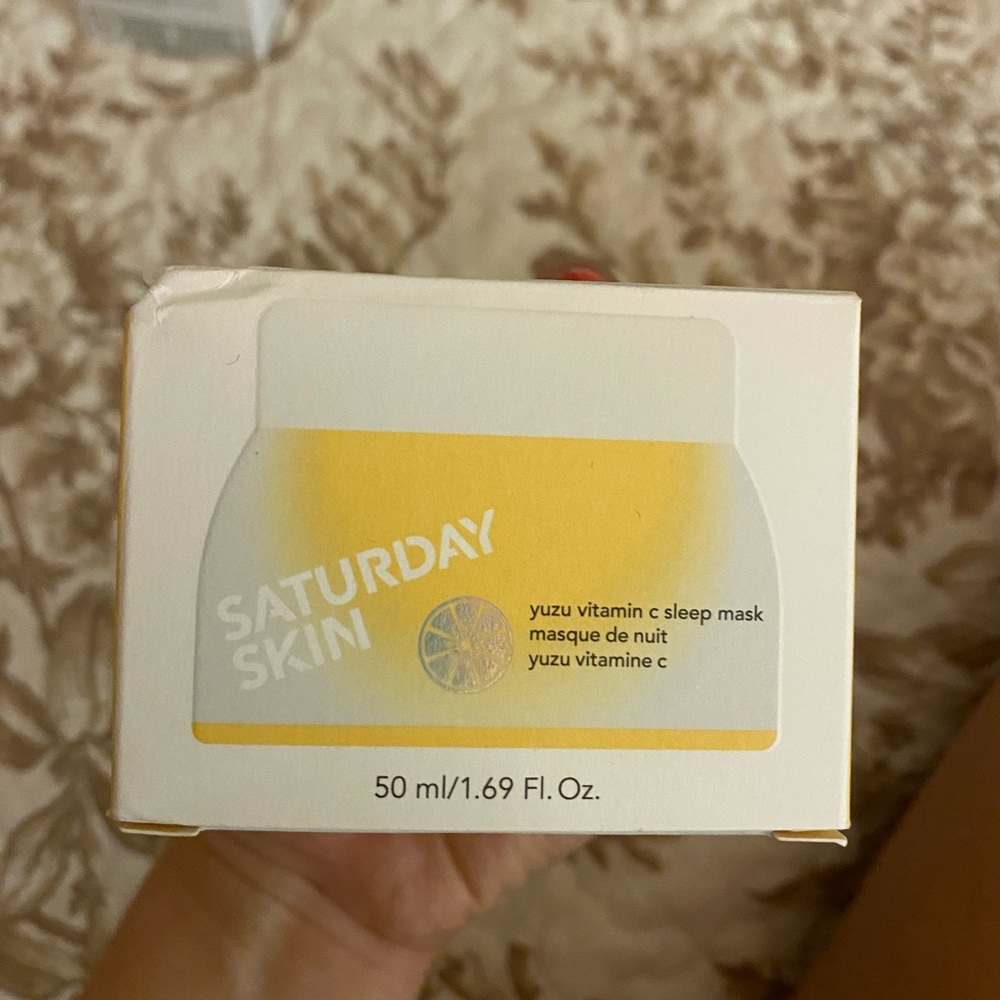 Saturday skin yuzu vitamin C sleeping mask